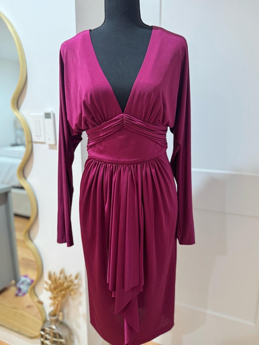Maggy London NWOT Deep Plum V-Neck Long Sleeve Draped Waist Dress Size 8